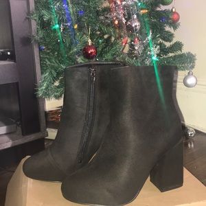 Black Block heel Boots